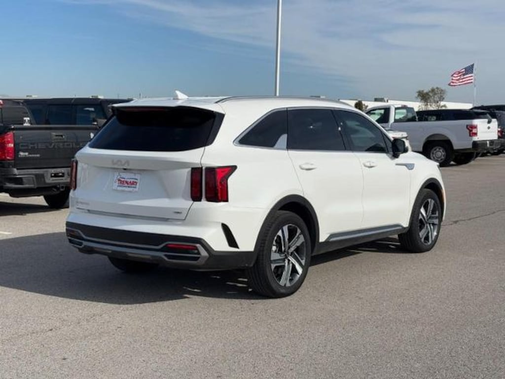Used 2024 Kia Sorento Hybrid EX SUV