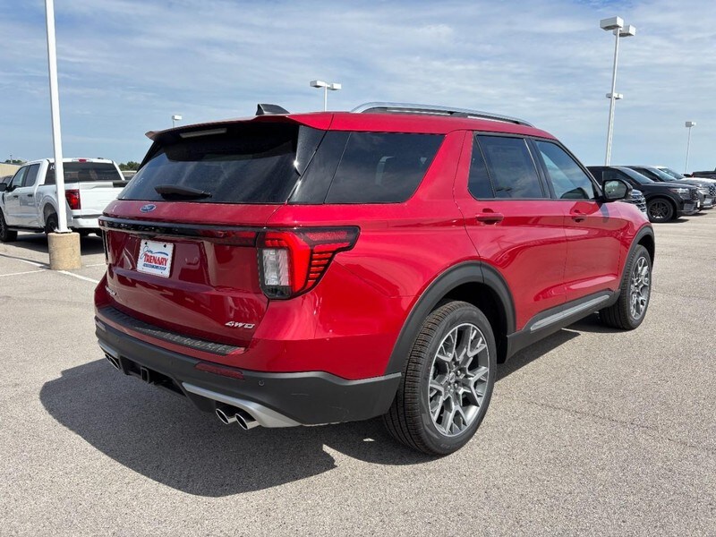 2025 Ford Explorer Platinum photo 3