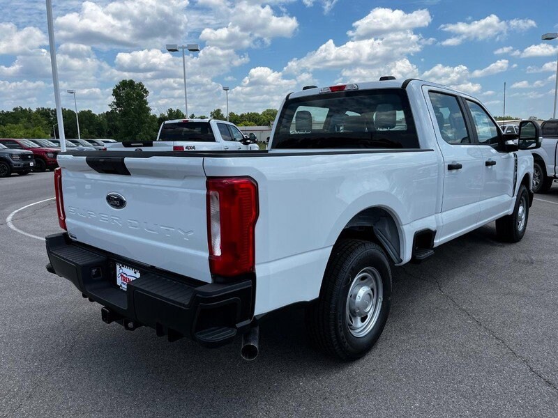 2024 Ford F-350 XL photo 3