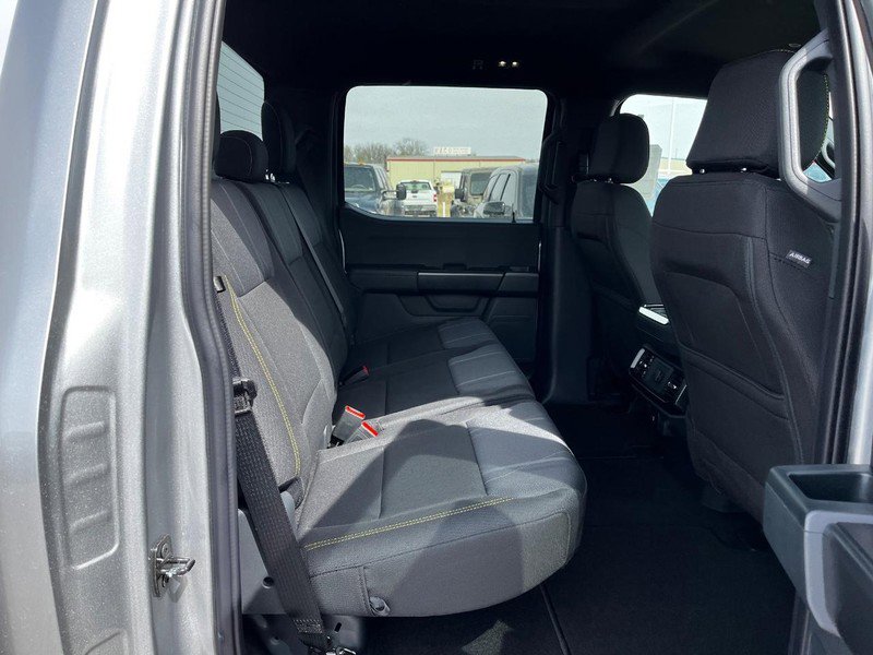 2025 Ford F-150 STX photo 4