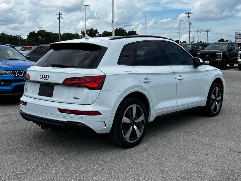 2022 Audi Q5 45 S line Premium photo 2