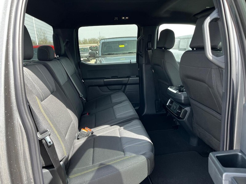 2025 Ford F-150 STX photo 4