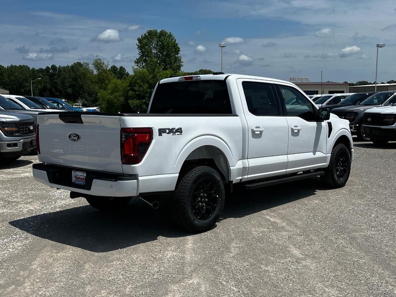 2025 Ford F-150 XLT photo 2