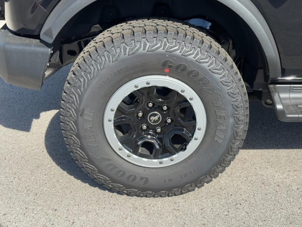 New 2025 Ford Bronco Outer Banks SUV