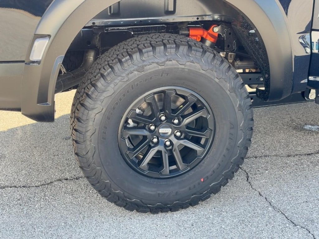New 2025 Ford F-150 Raptor Truck SuperCrew Cab