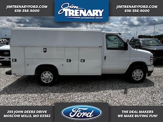 2025 Ford E-350 Cutaway Base Truck