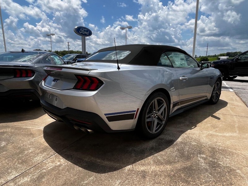 2025 Ford Mustang GT Premium Convertible photo 3