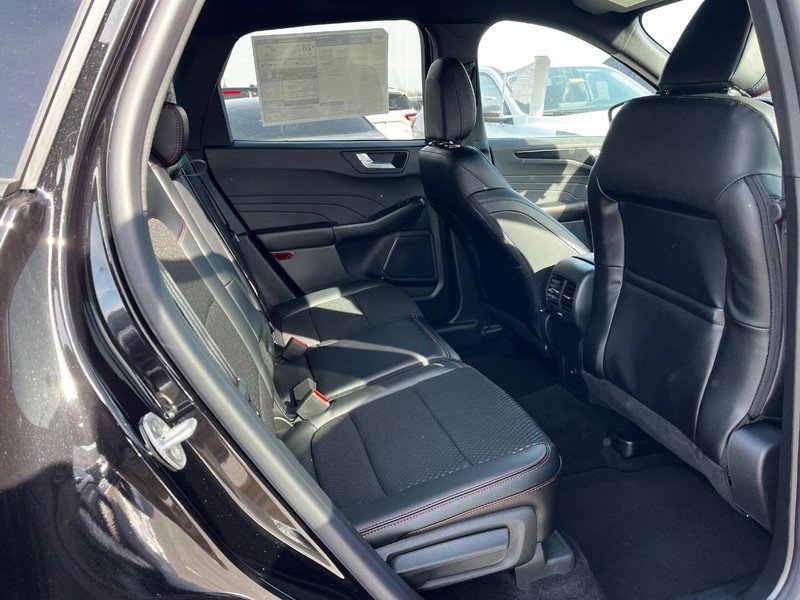 2025 Ford Escape ST-Line photo 4