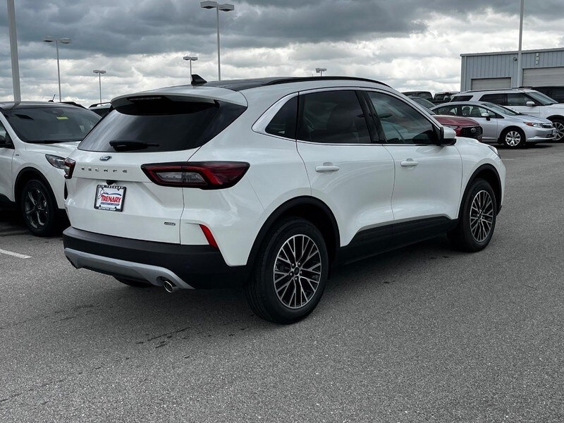 2025 Ford Escape photo 2
