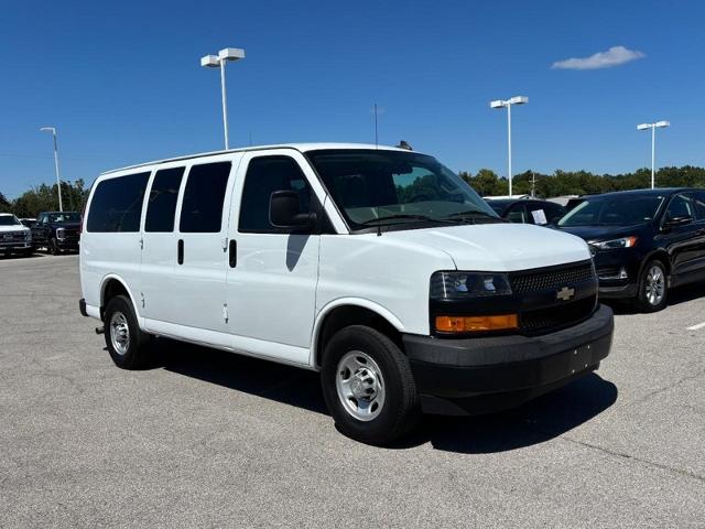 2019 Chevrolet Express 3500 LS Passenger Van photo 2