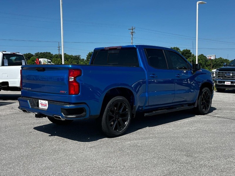 2024 Chevrolet Silverado 1500 RST photo 4