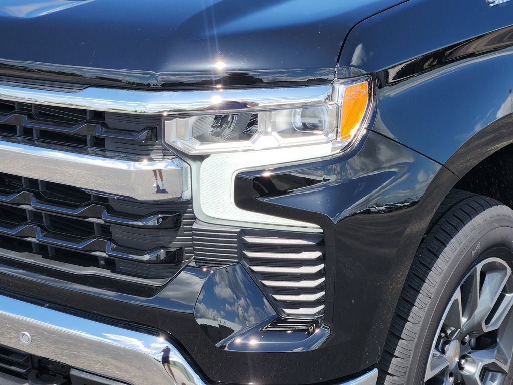2026 Chevrolet Silverado 1500 LT - Photo 6