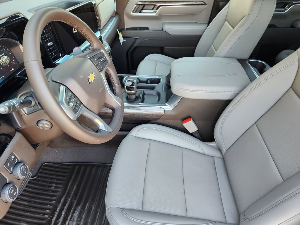 2026 Chevrolet Silverado 1500 LTZ - Photo 8