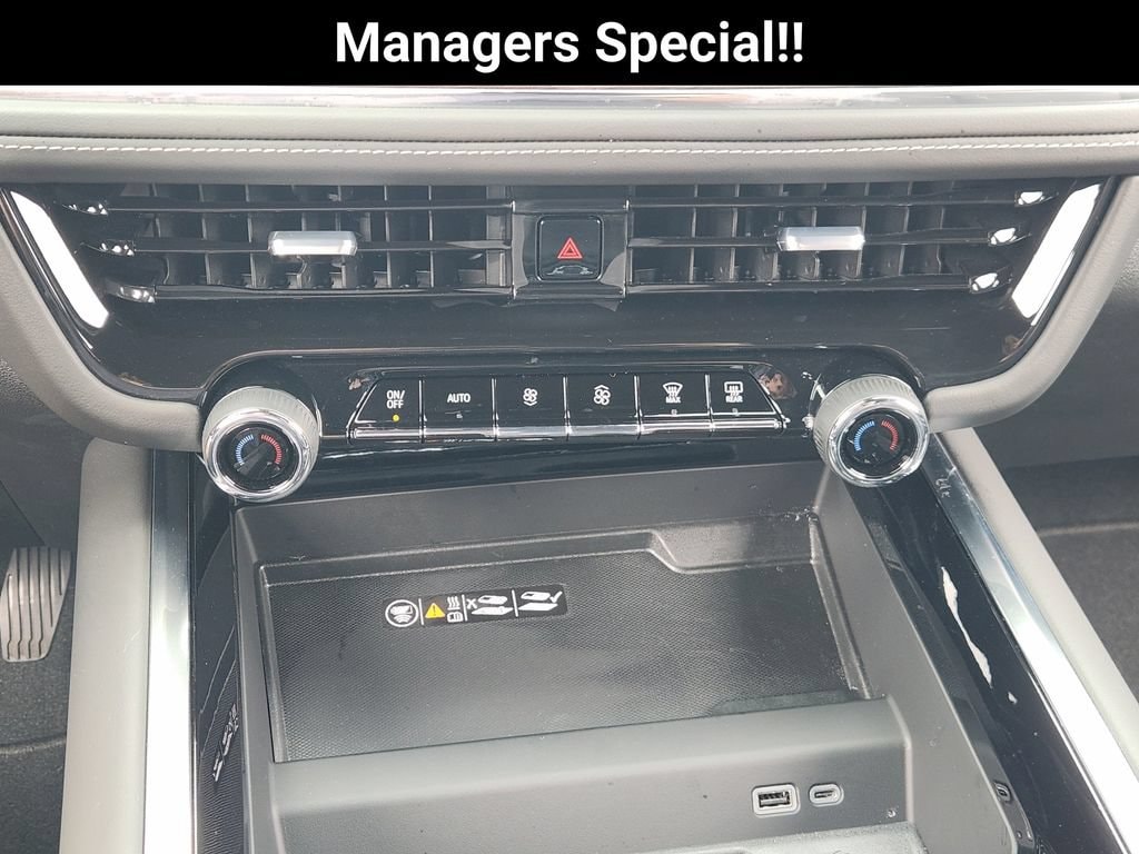 2026 Chevrolet Suburban Premier - Photo 17