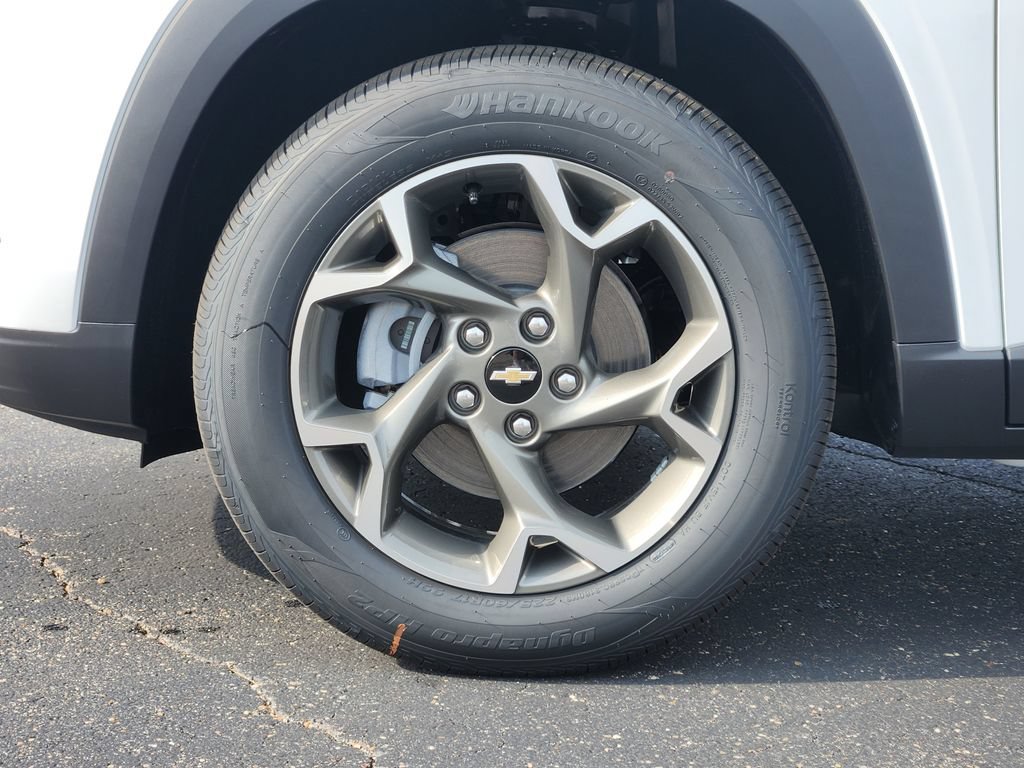 2026 Chevrolet Trax LT - Photo 8