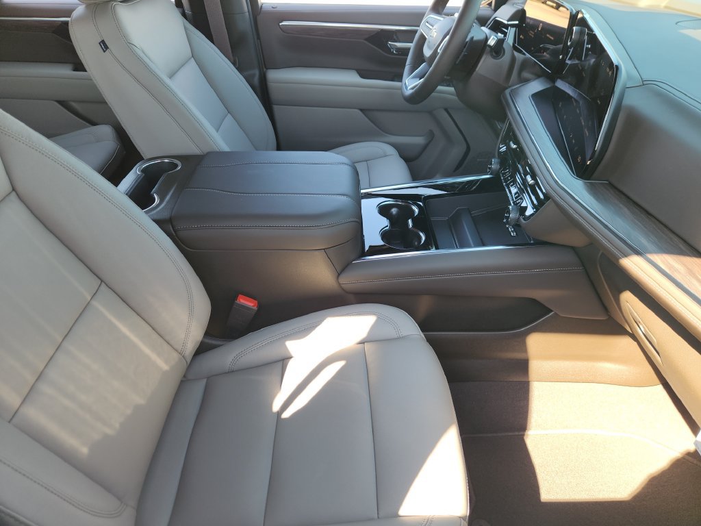 2026 Chevrolet Tahoe LT - Photo 10