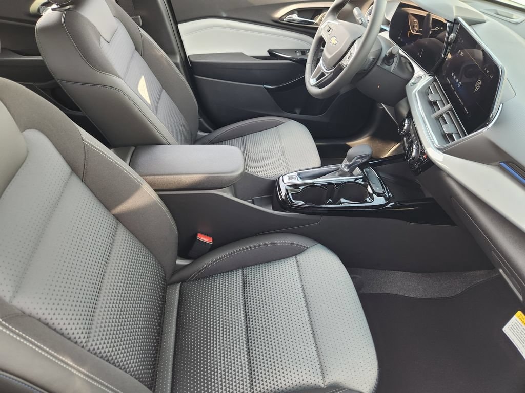 2026 Chevrolet Trax LT - Photo 11