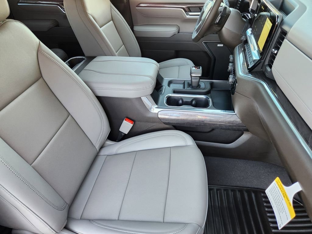 2026 Chevrolet Silverado 1500 LTZ - Photo 9