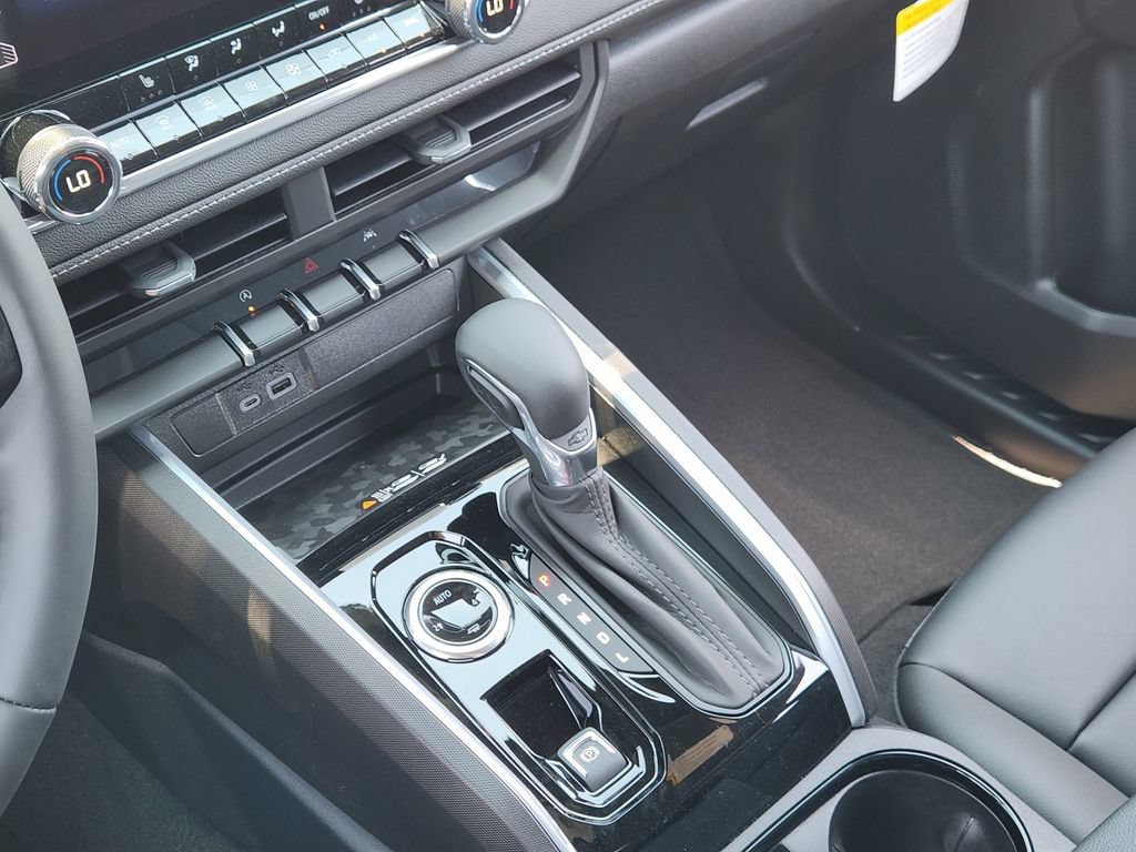 2026 Chevrolet Colorado LT - Photo 16