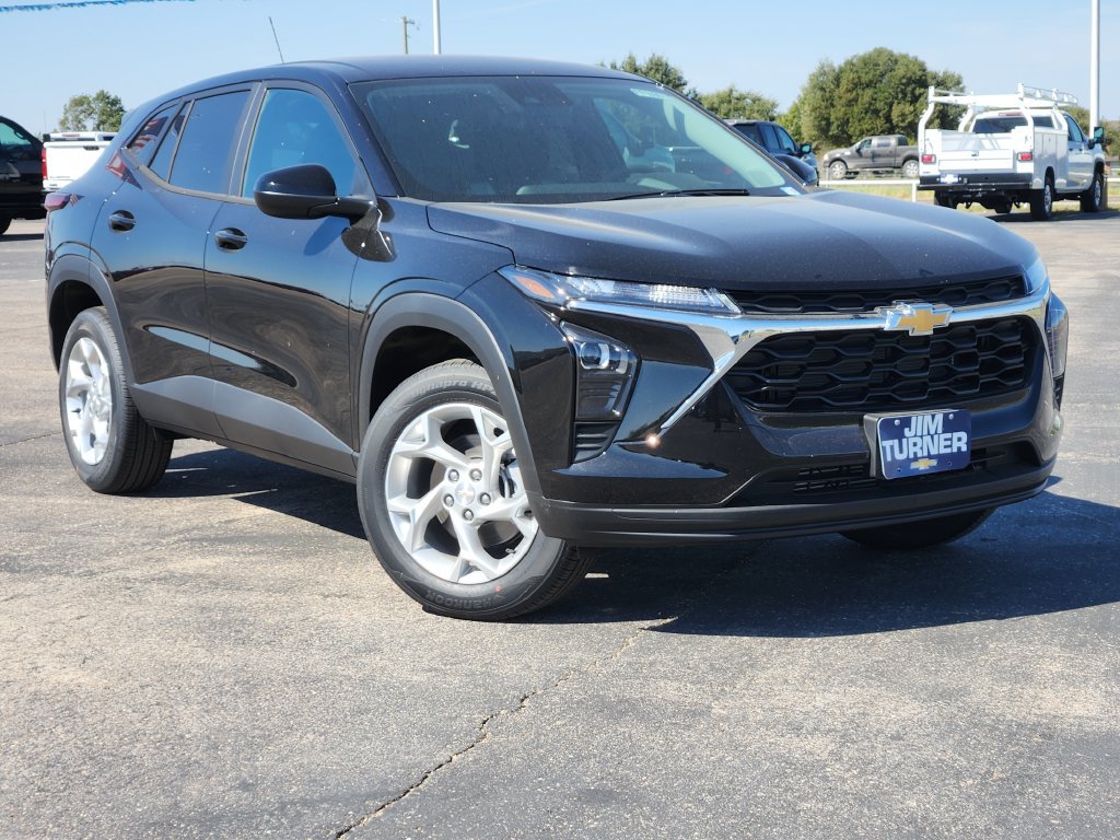 2026 Chevrolet Trax LS SUV