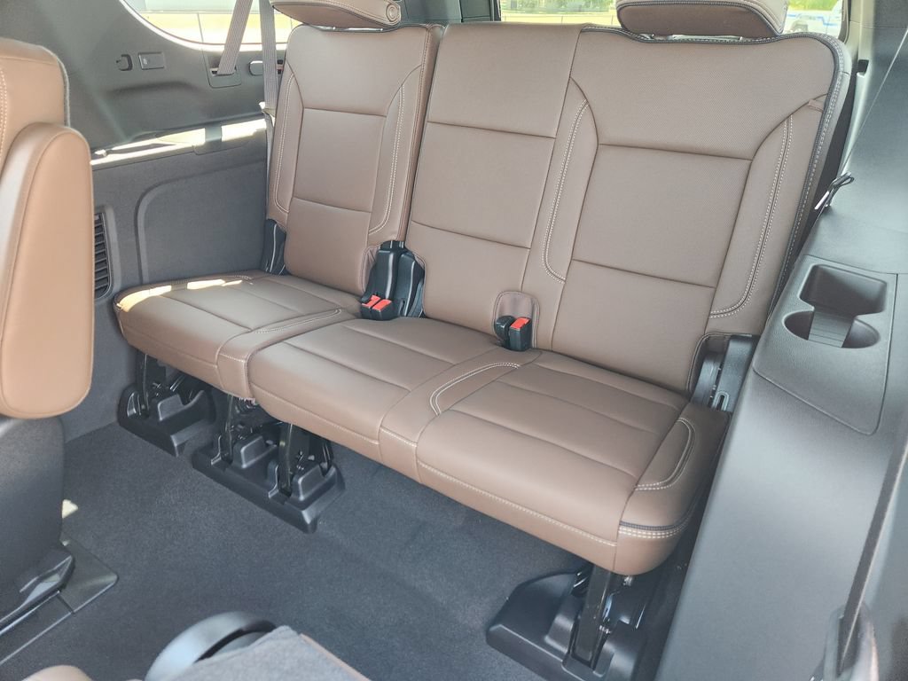 2026 Chevrolet Suburban High Country - Photo 26