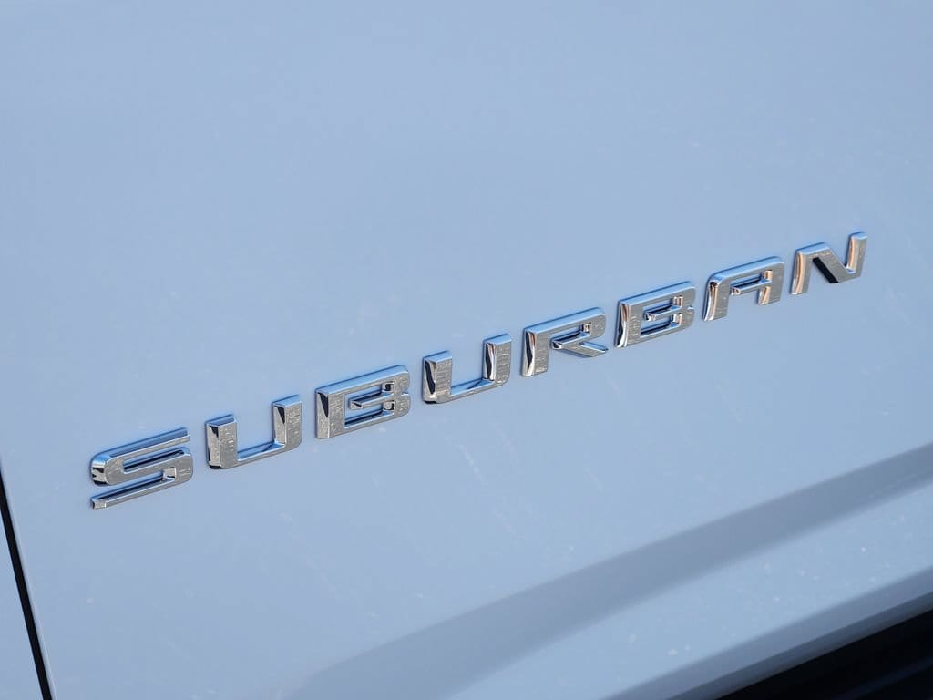 2026 Chevrolet Suburban High Country - Photo 9