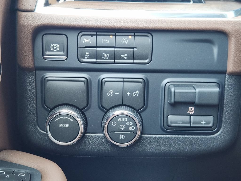 2026 Chevrolet Suburban High Country - Photo 17