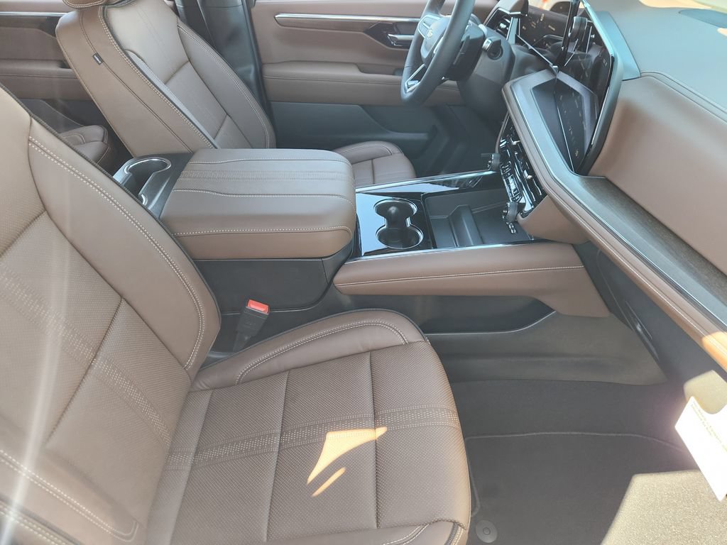 2026 Chevrolet Suburban High Country - Photo 11