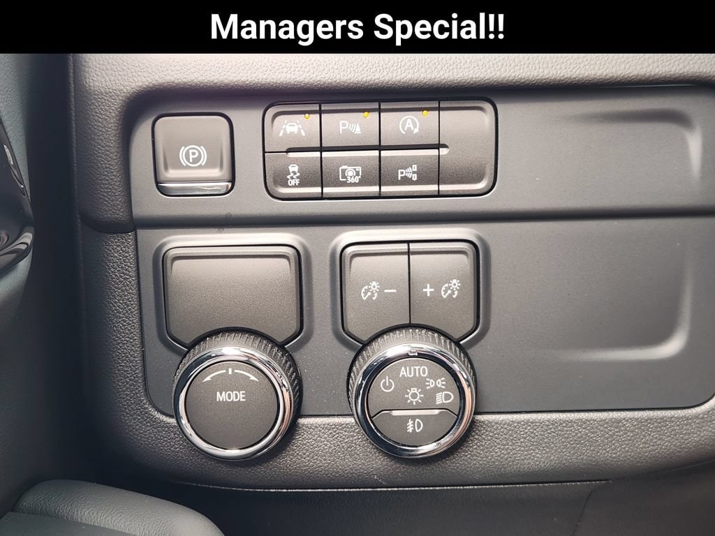 2026 Chevrolet Suburban Premier - Photo 20