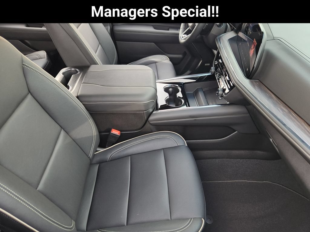 2026 Chevrolet Suburban Premier - Photo 13