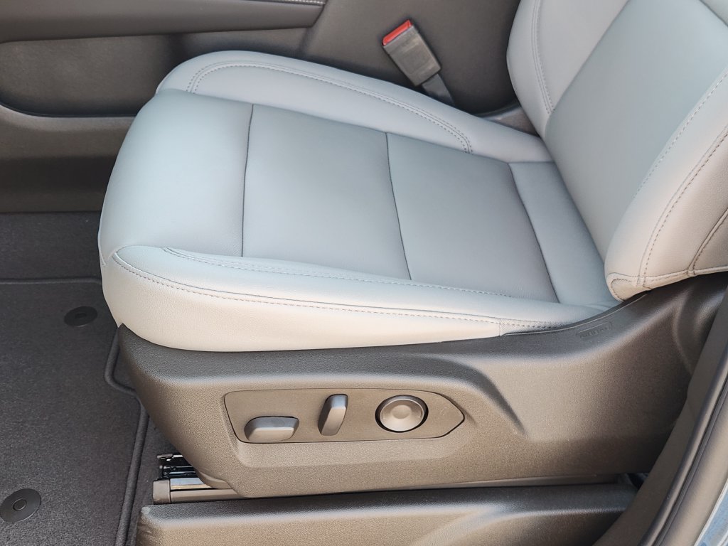 2026 Chevrolet Tahoe LT - Photo 17