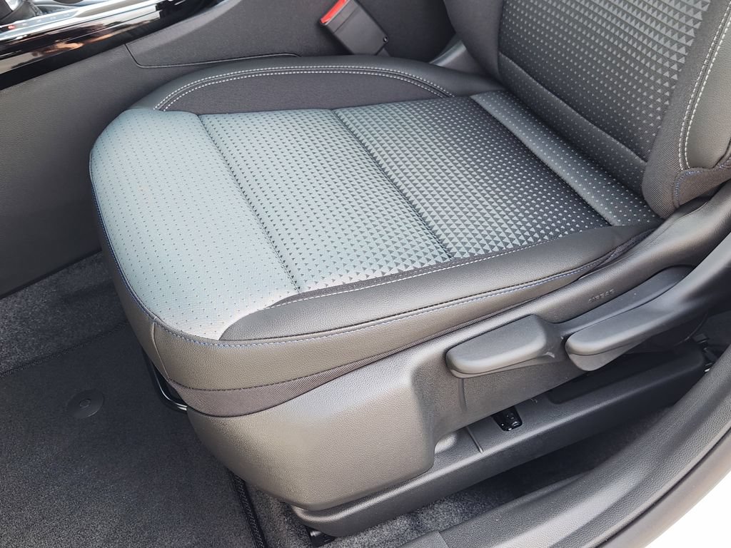 2026 Chevrolet Trax LT - Photo 18