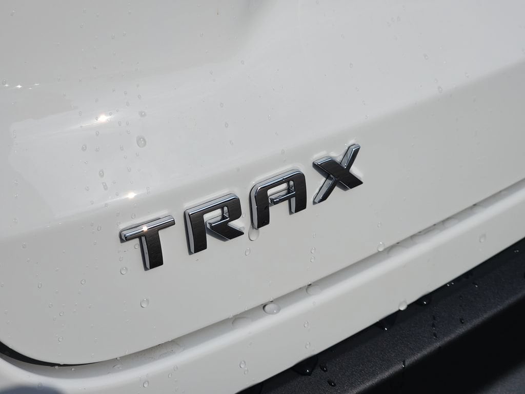 2026 Chevrolet Trax LT - Photo 9