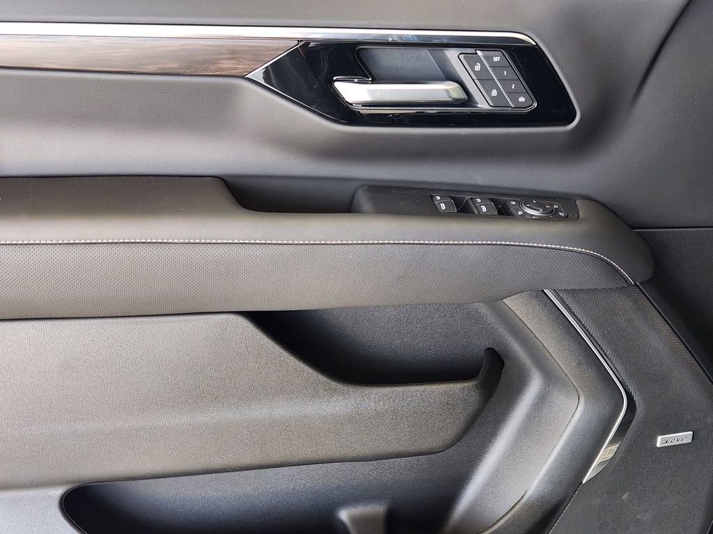 2026 Chevrolet Tahoe Premier - Photo 17
