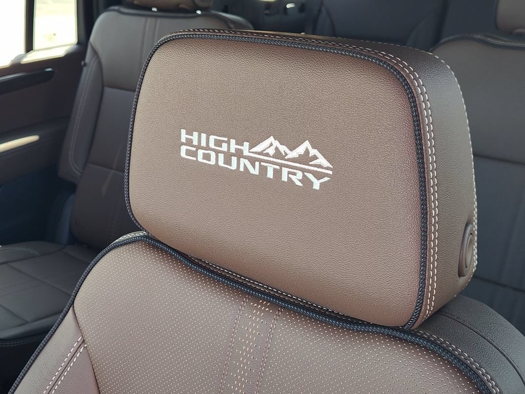 2026 Chevrolet Suburban High Country - Photo 20