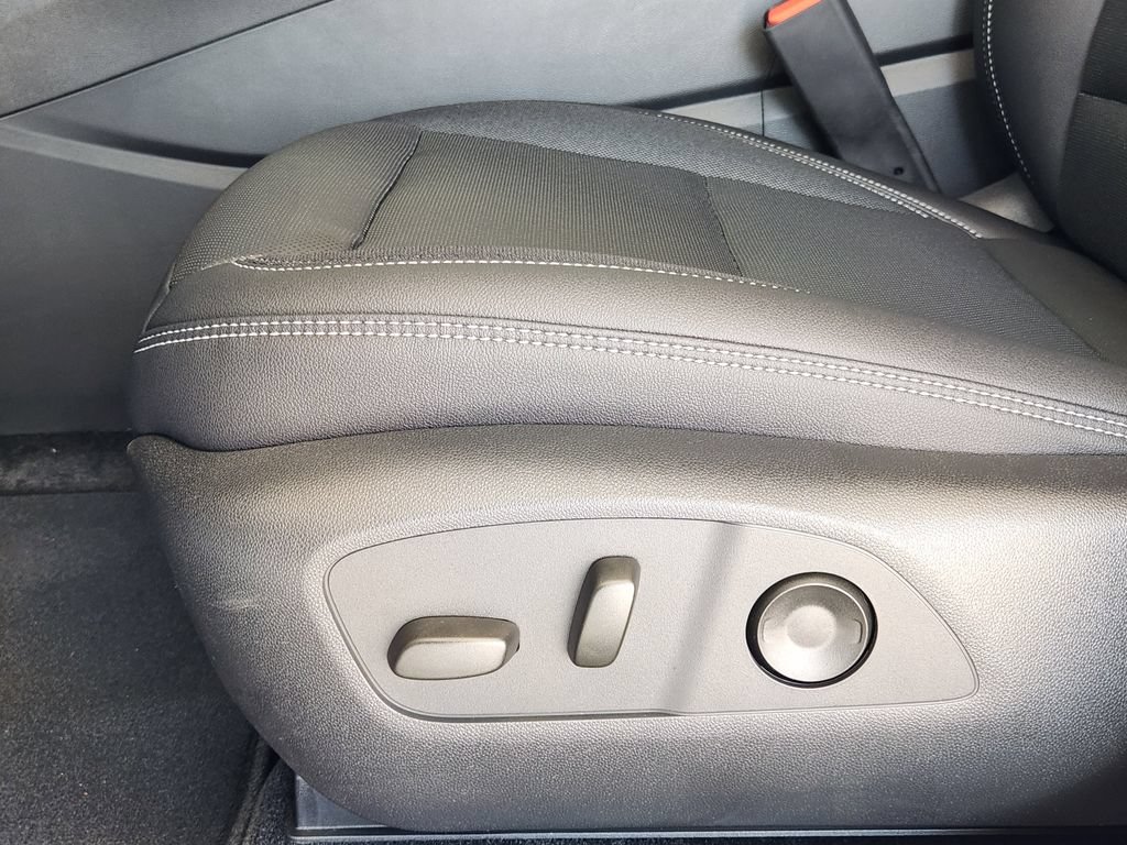 2025 Chevrolet Blazer EV LT - Photo 19