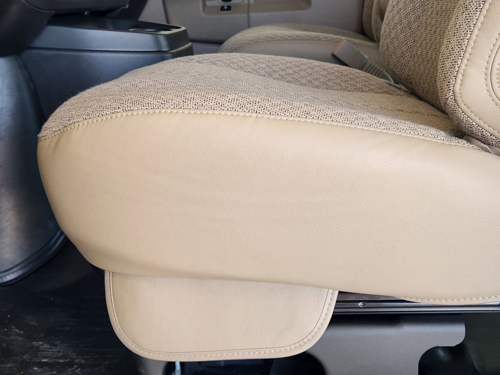 2025 Chevrolet Express Cargo Work Van - Photo 19