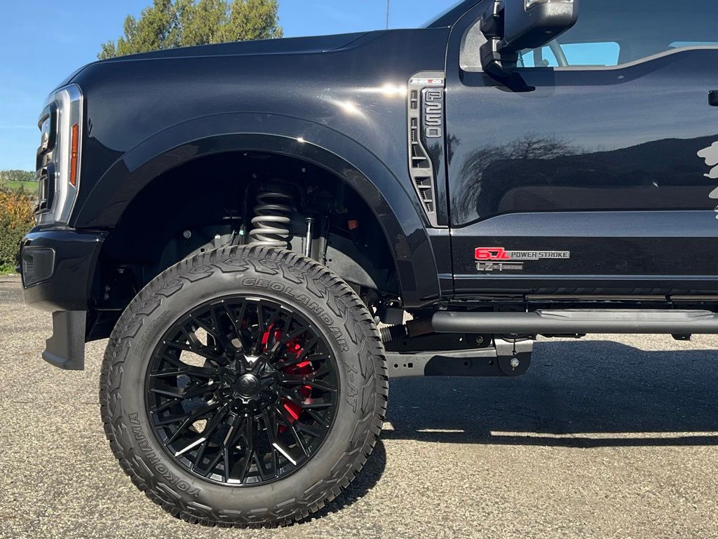 2025 Ford F-250 Super Duty XLT - Photo 11