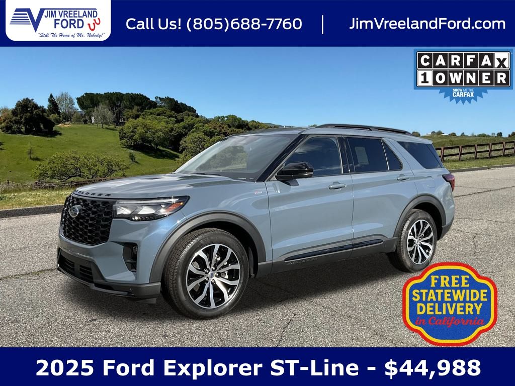 2025 Ford Explorer ST-LINE's photo