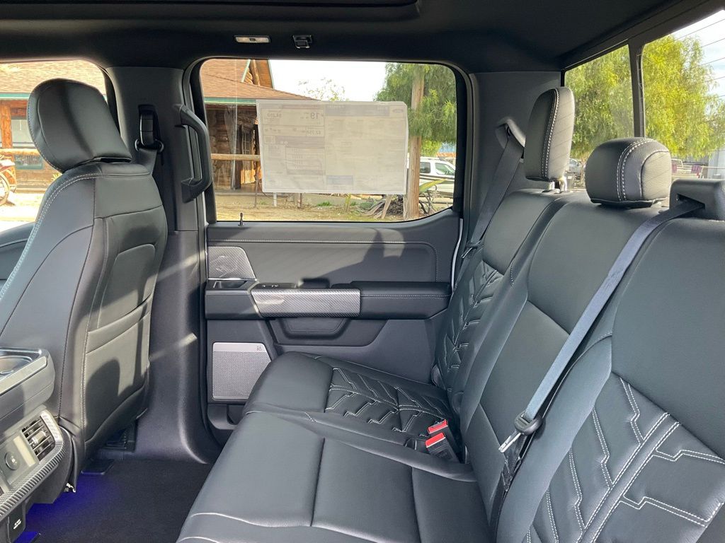 2025 Ford F-150 XLT - Photo 30