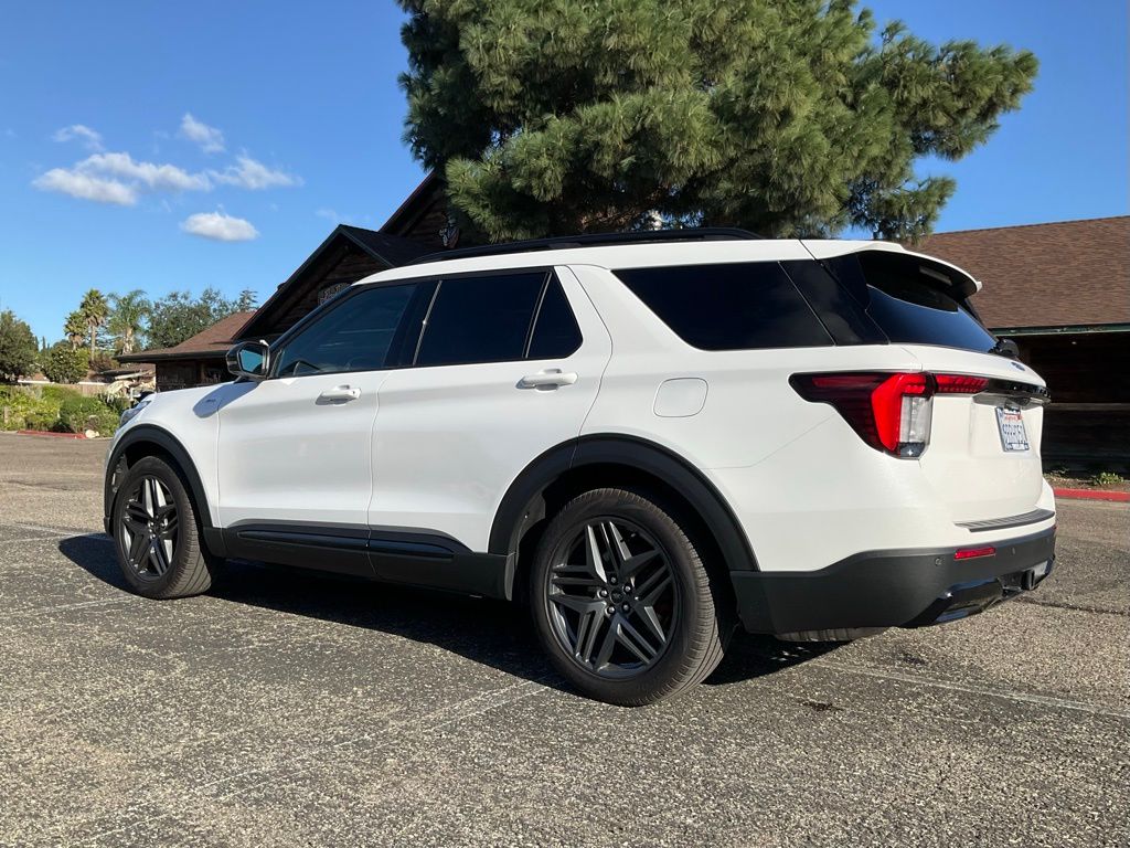 2025 Ford Explorer ST-LINE - Photo 73