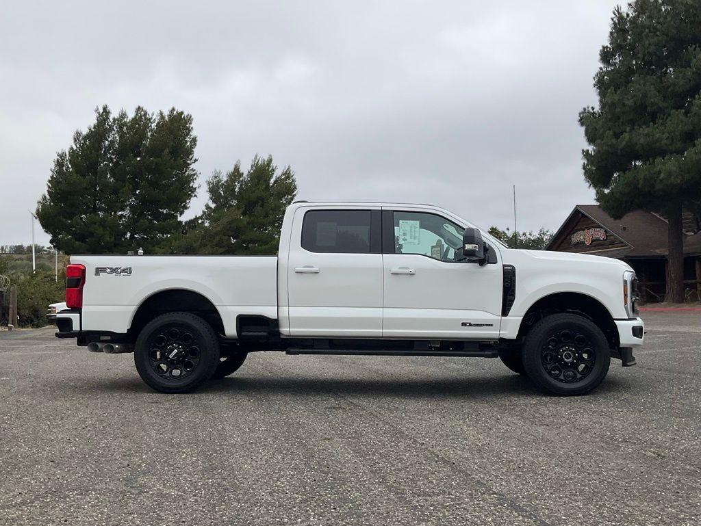 2025 Ford F-350 Lariat photo 6