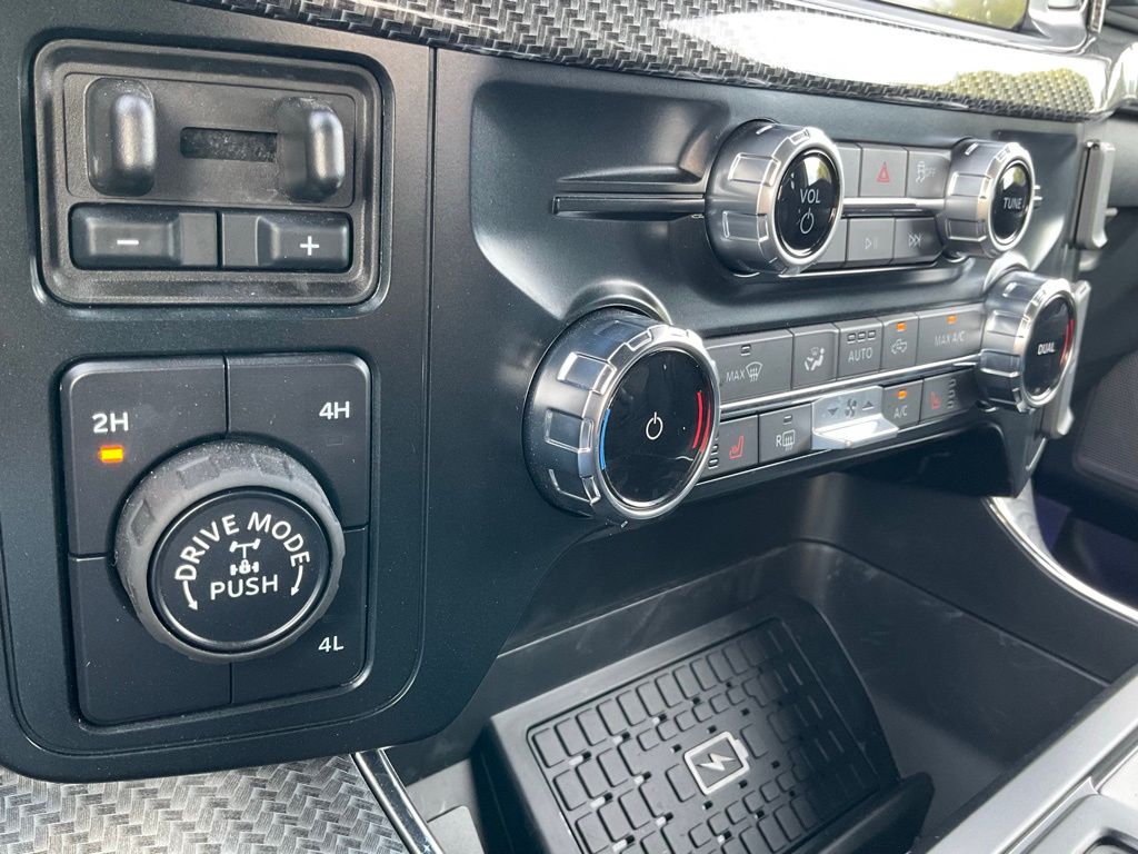 2025 Ford F-150 XLT - Photo 69