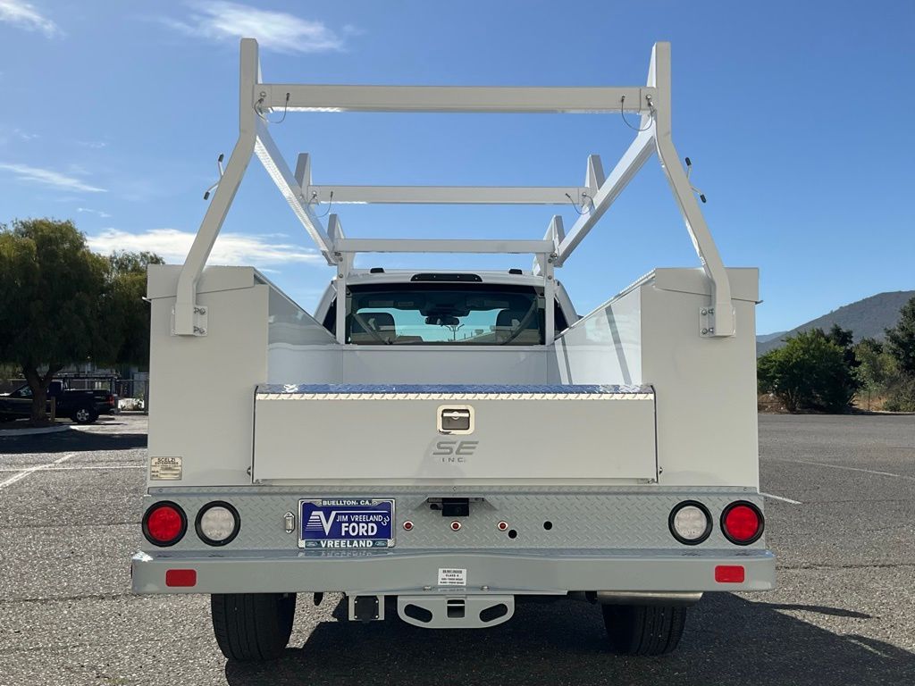 2025 Ford F-350 Super Duty Chassis Cab XL - Photo 91