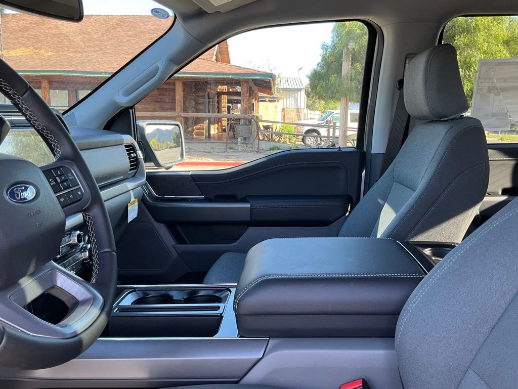 2025 Ford F-150 XLT - Photo 51