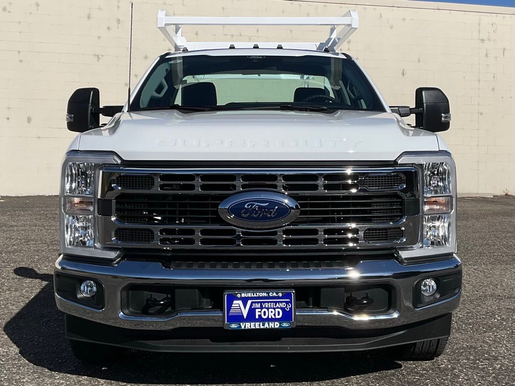 2025 Ford F-350 Super Duty Chassis Cab XL - Photo 78