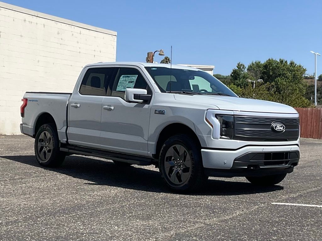 2024 Ford F-150 Lightning Lariat