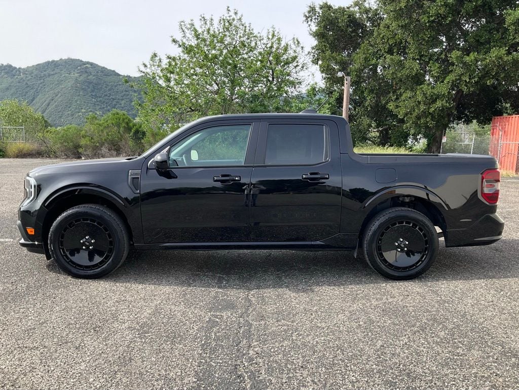 2025 Ford Maverick Lobo High photo 2