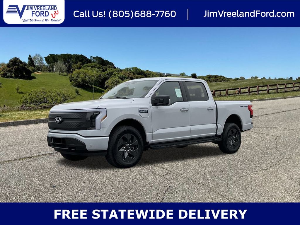 2025 Ford F-150 Lightning Flash's photo