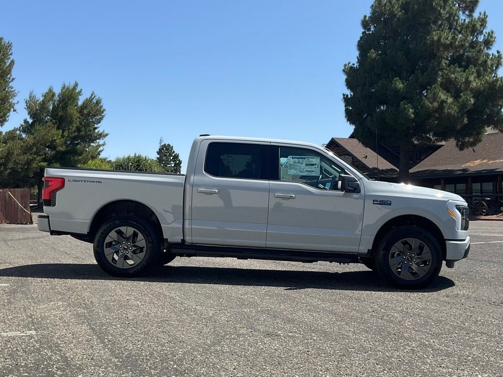 2024 Ford F-150 Lightning Flash